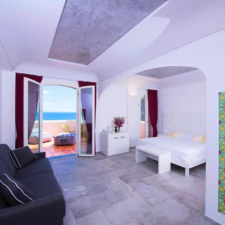Bossa Amalfi 3*