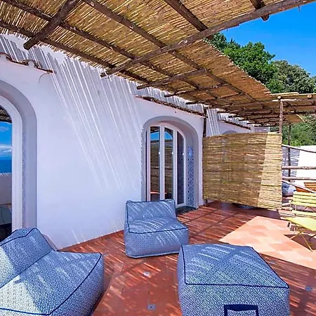 Bossa Amalfi 3*