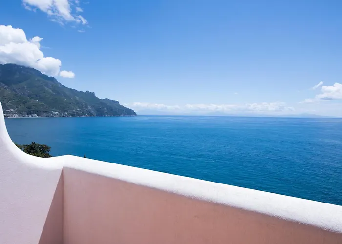 Bossa Amalfi ホテル ラヴェッロ